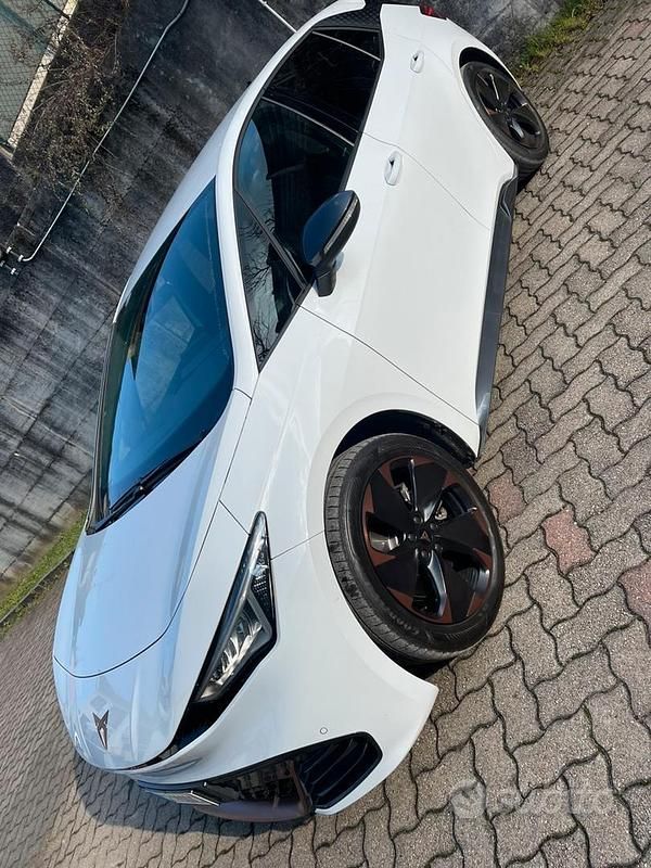 Usata Cupra Born 169 kW (231 CV) 2023 Bianco Utilitaria