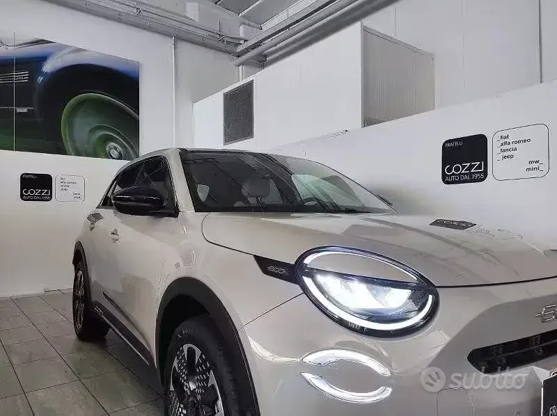 Usata Fiat 600 101 CV (74 kW) 2025 Giallo SUV