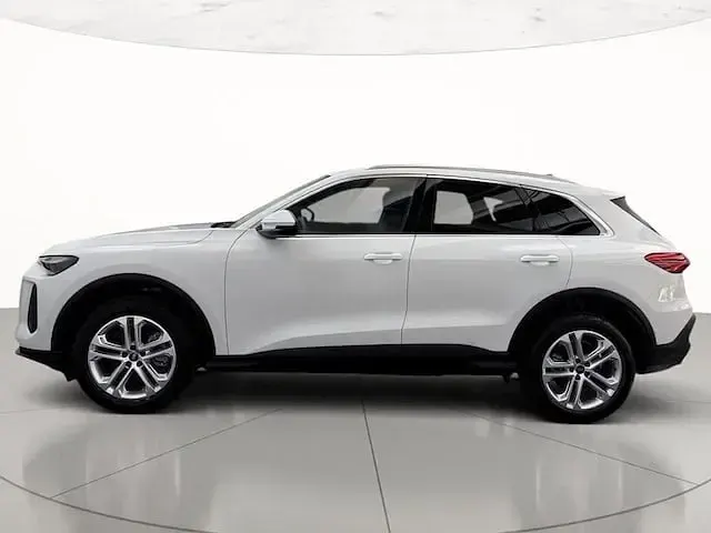 Nuova Audi Q5 Business 204 CV (150 kW) 2025 Bianco arkona SUV