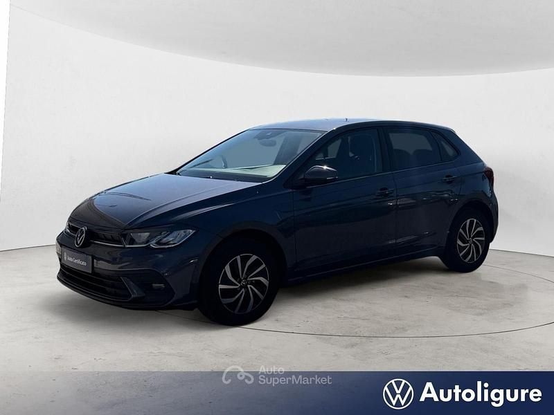 Usata VW Polo Life 95 CV (69 kW) 2023 Grigio Utilitaria
