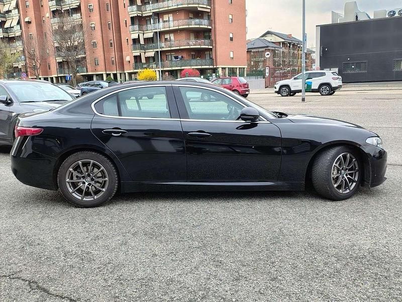 Usata Alfa Romeo Giulia Business 150 CV (110 kW) 2016 Nero Berlina