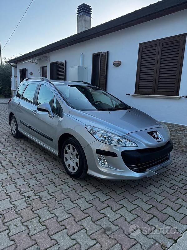 Grigio Usata 2010 Peugeot 308 Station wagon | 1800 € (Super prezzo) - Immagine 1/4