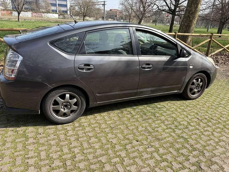 Usata Toyota Prius 77 CV (56 kW) 2009 Utilitaria