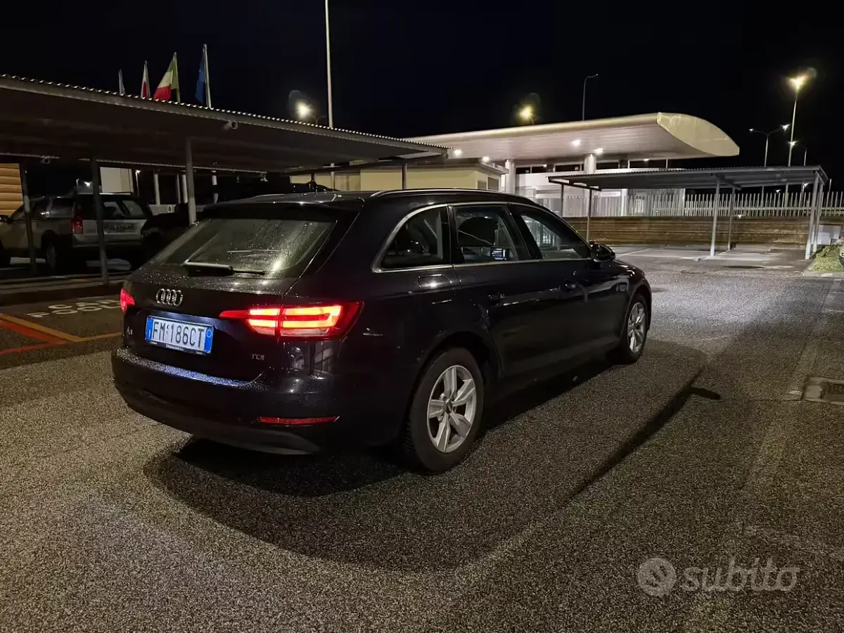 Usata Audi A4 S-Line 150 CV (110 kW) 2017 Nero Station wagon