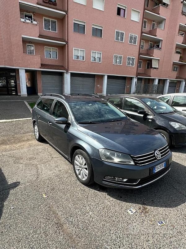 Usata VW Passat 105 CV (77 kW) 2012 Grigio Station wagon