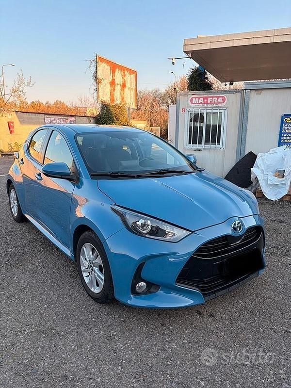 Usata Toyota Yaris Active 2020 Blu Utilitaria