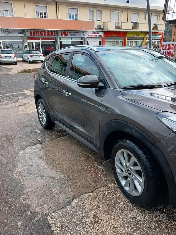 Usata Hyundai Tucson 2017 Grigio SUV