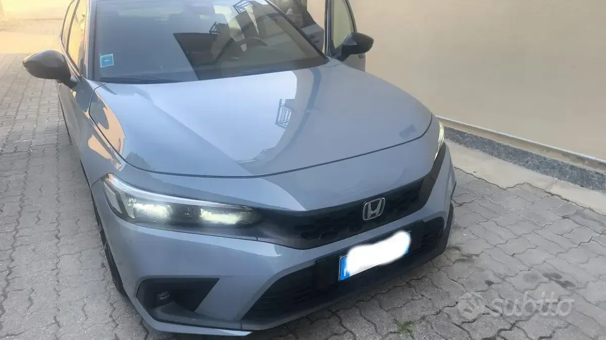 Usata Honda Civic 143 CV (105 kW) 2022 Grigio Berlina