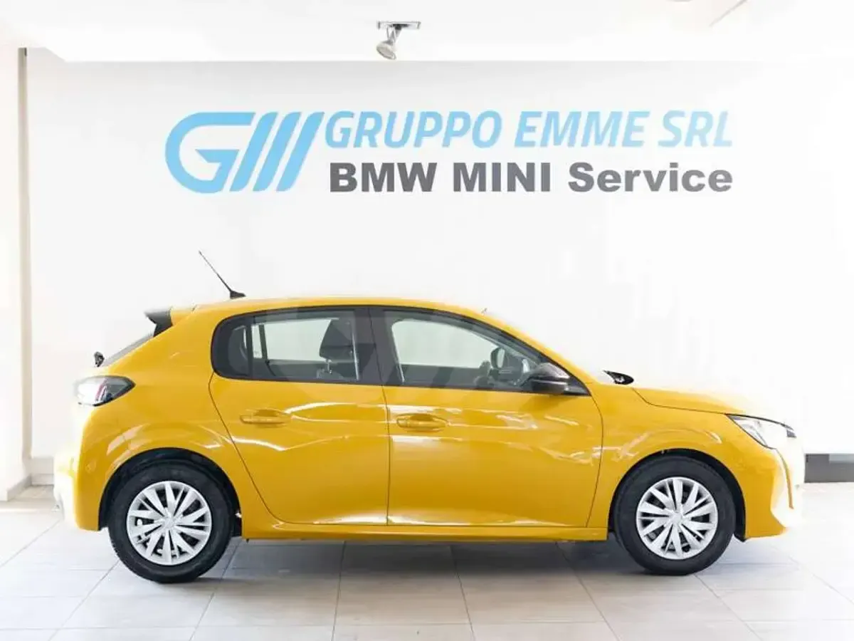 Usata Peugeot 208 Active 75 CV (55 kW) 2023 Giallo faro Utilitaria