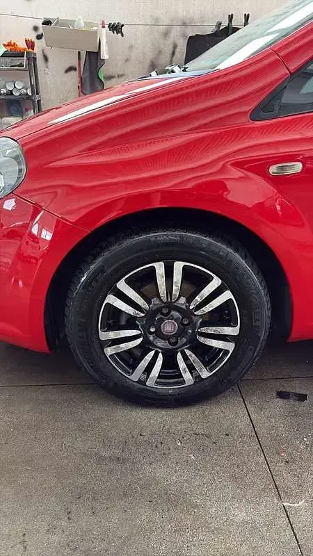 Usata Fiat Punto S 84 CV (61 kW) 2012 Rosso Utilitaria