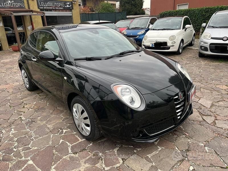 Nero Usata 2010 Alfa Romeo MiTo Distinctive Due volumi | 4000 € (Buon prezzo) - Immagine 1/4