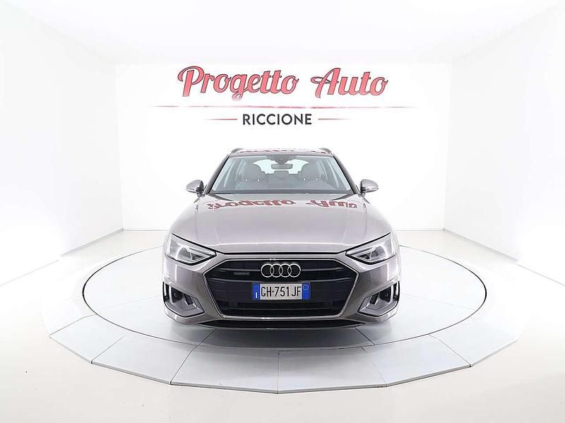 Usata Audi A4 Ambiente 204 CV (150 kW) 2021 Grigio terra met. Station wagon