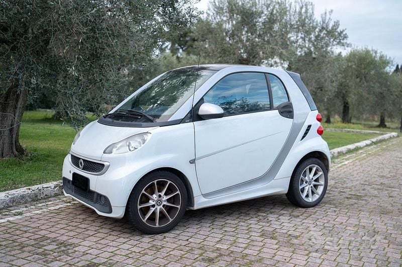 Usata Smart ForTwo Coupé Pulse 71 CV (52 kW) 2012 Bianco Coupé