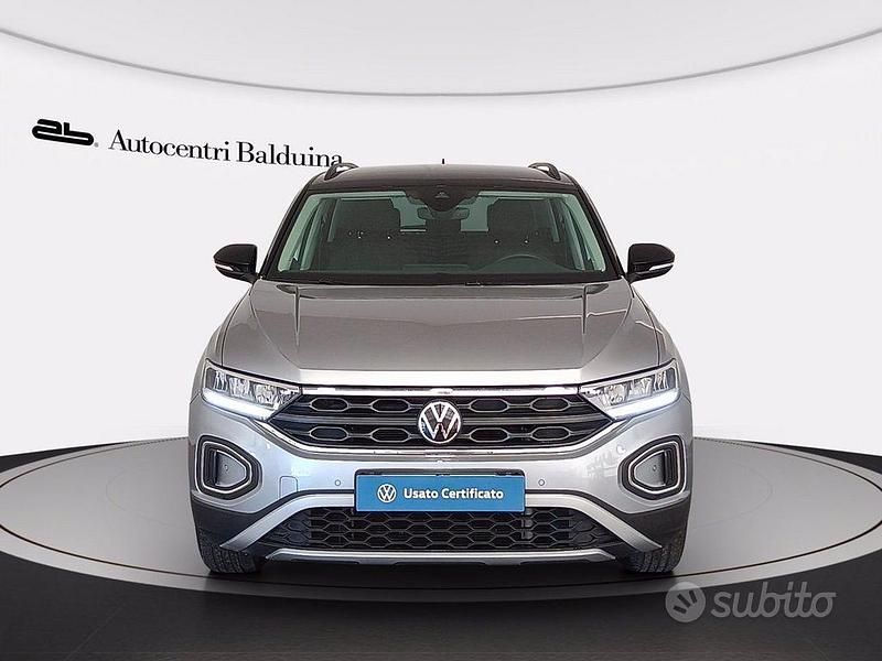 Usata VW T-Roc Life 110 CV (80 kW) 2022 Pyrit silver met/tetto nero me SUV