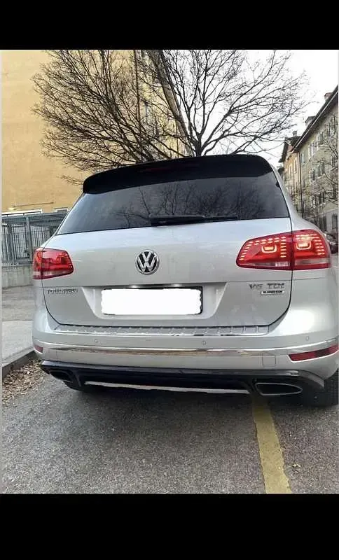 Usata VW Touareg 204 CV (150 kW) 2017 Grigio SUV