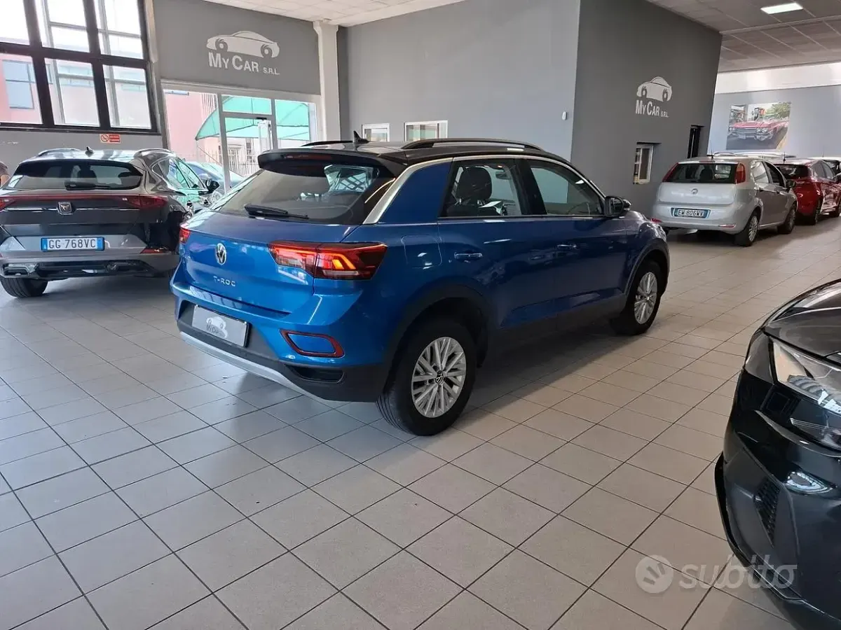 Usata VW T-Roc 110 CV (80 kW) 2022 Blu SUV