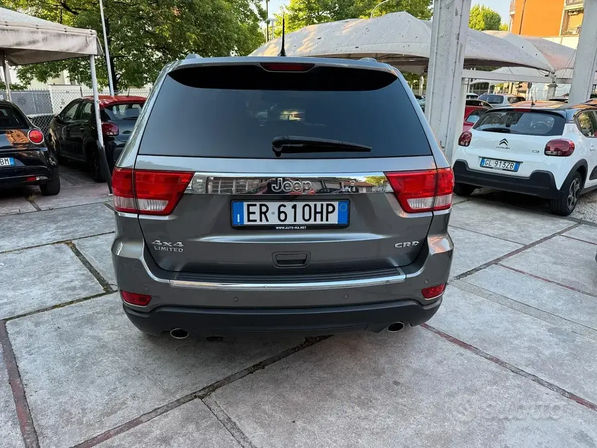 Usata Jeep Grand Cherokee Limited 190 CV (139 kW) 2013 Grigio SUV