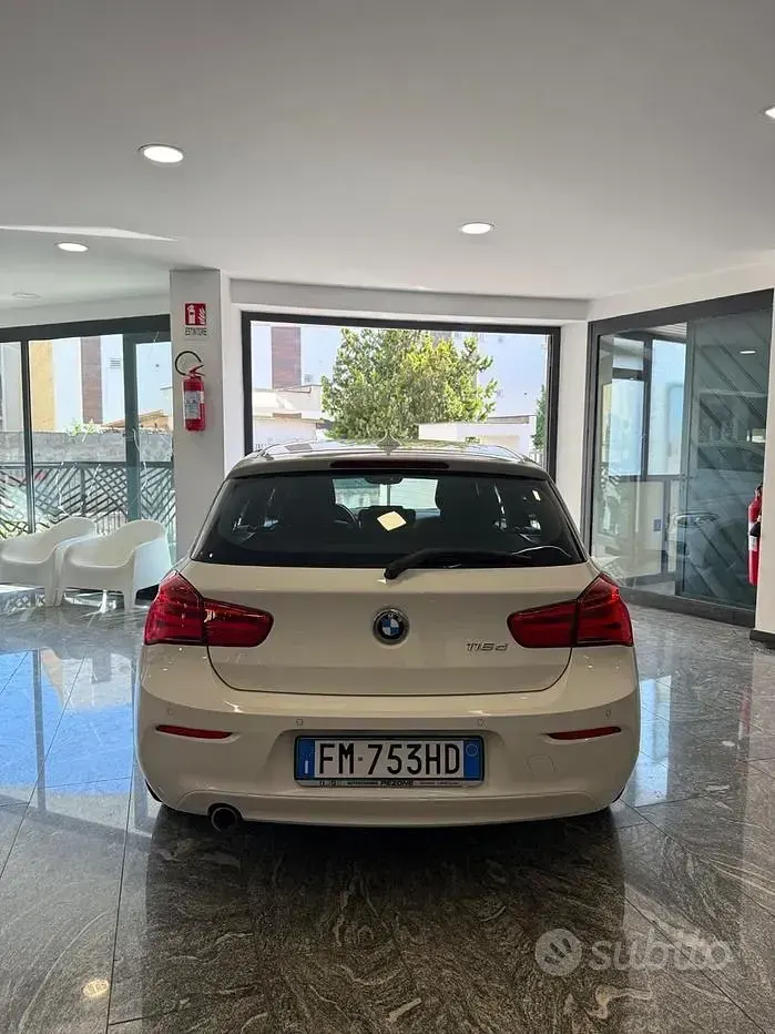 Usata BMW 116 xLine 116 CV (85 kW) 2016 Bianco Utilitaria