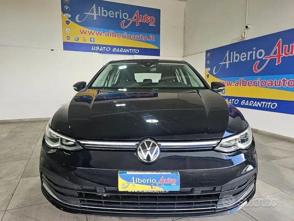 Usata VW Golf VIII Style 116 CV (85 kW) 2021 Viola Berlina