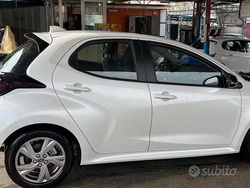 Usata Mazda 2 Exclusive-Line 116 CV (85 kW) 2025 Bianco Utilitaria
