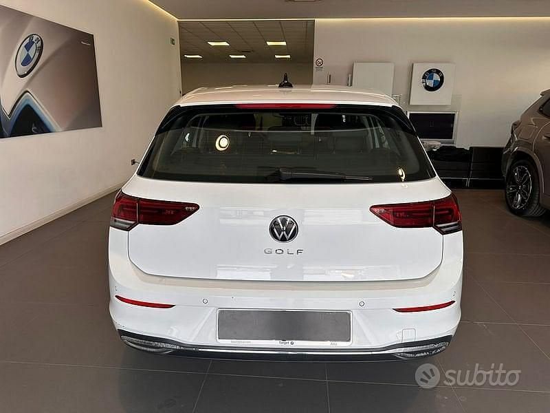 Usata VW Golf VII Style 130 CV (95 kW) 2021 Utilitaria