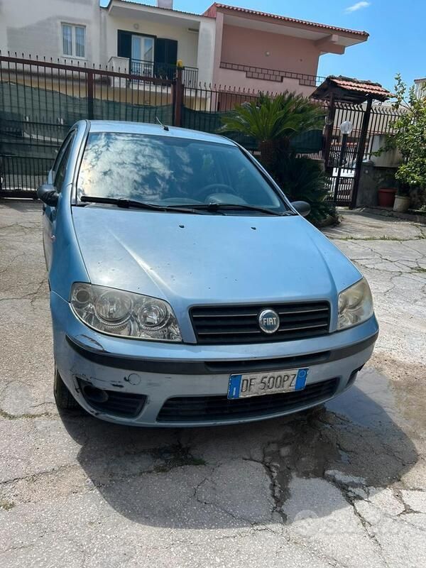 Usata 2006 Fiat Punto Due volumi | 800 € (Super prezzo) - Immagine 1/4