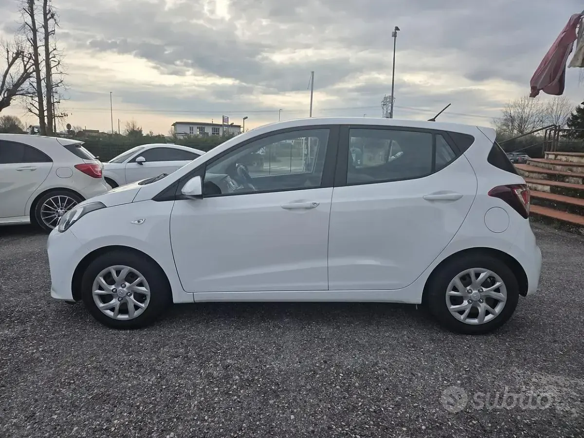 Occasion Hyundai i10 Style 67 ch (49 kW) 2017 Blanc Citadine