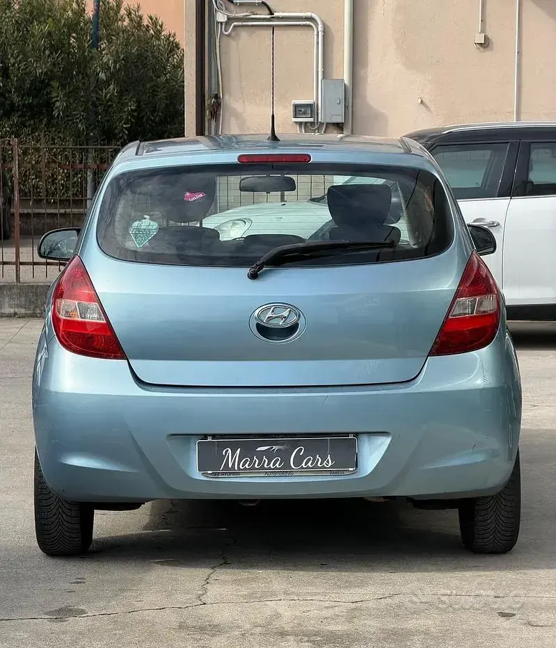 Usata Hyundai i20 78 CV (57 kW) 2010 Blu Utilitaria