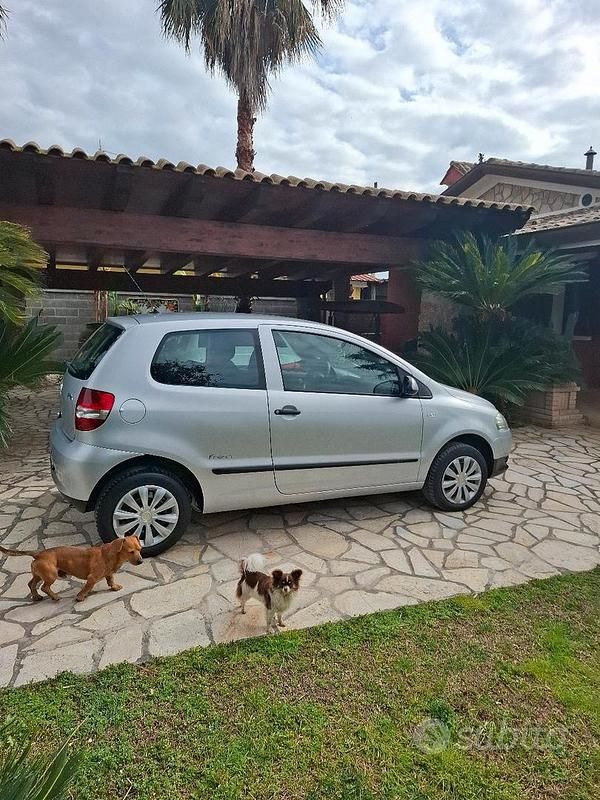 Usata VW Fox 73 CV (53 kW) 2008 Grigio Utilitaria