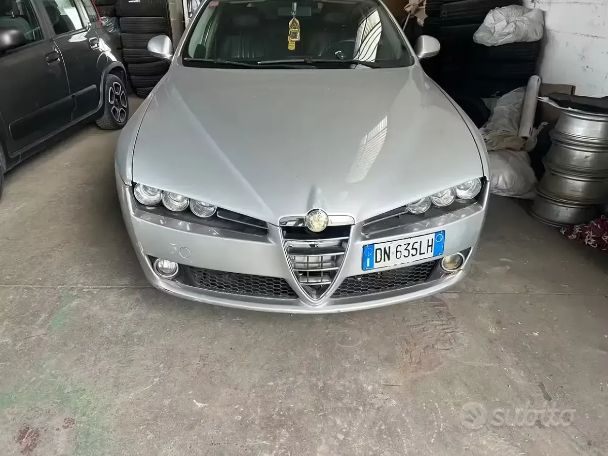 Usado Alfa Romeo 159 120 CV (88 kW) 2008 Gris Familiar