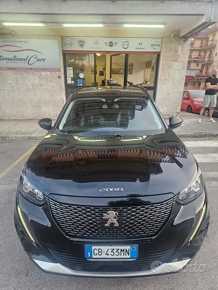 Usata Peugeot 2008 Allure 102 CV (75 kW) 2020 Nero SUV