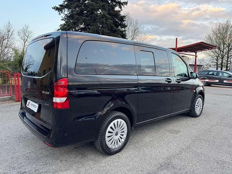 Begagnad Mercedes Vito 190 HK (139 kW) 2018 Svart Van