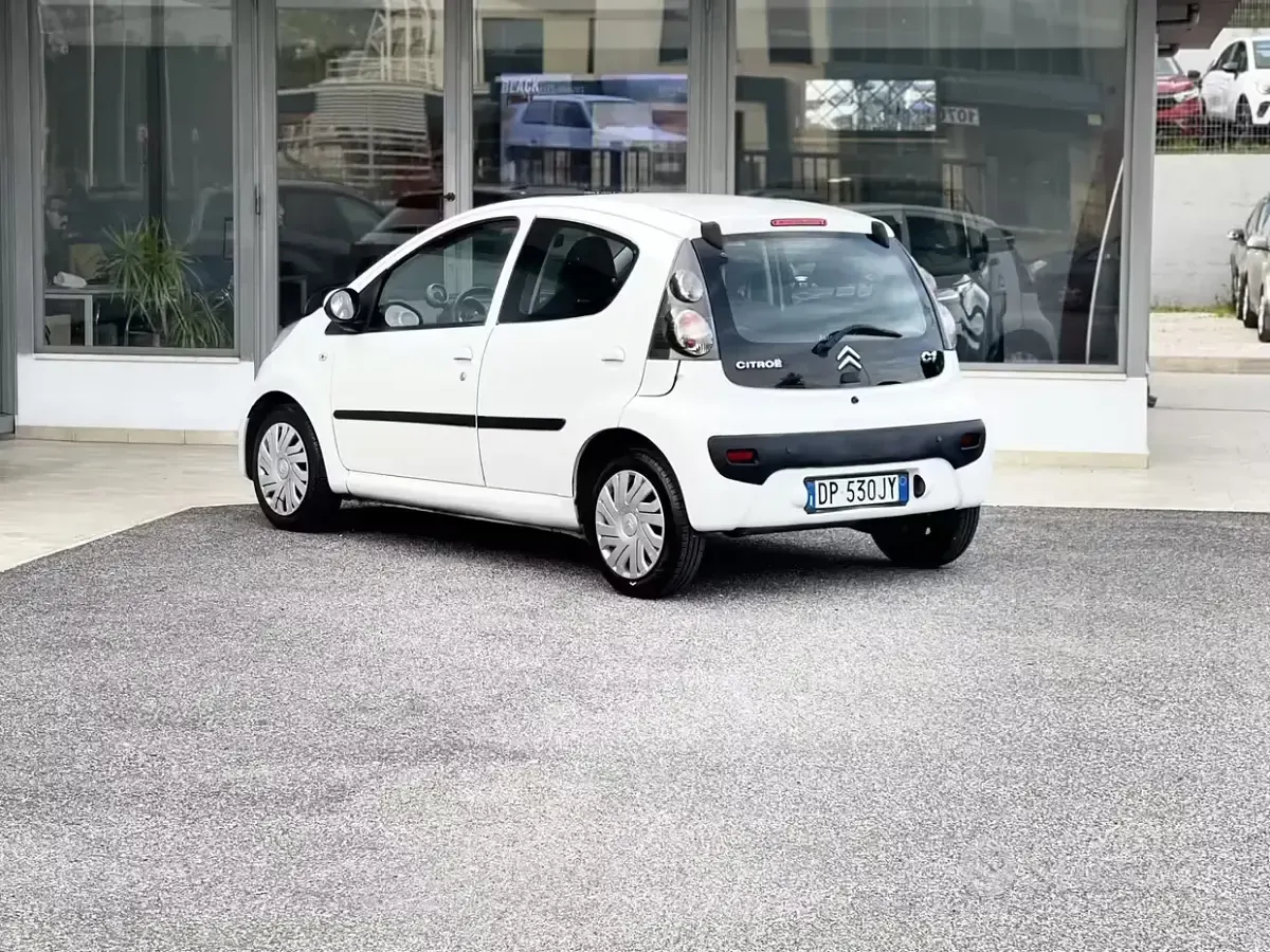 Second-hand Citroën C1 68 CP (50 kW) 2008 Alb Hatchback