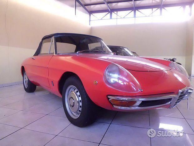 Usata Alfa Romeo Spider 110 CV (80 kW) 1970 Rosso Cabrio