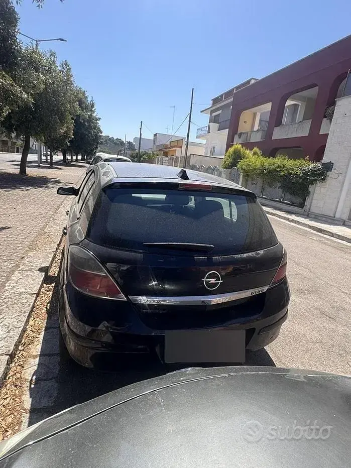 Usata Opel Astra 101 CV (74 kW) 2008 Berlina