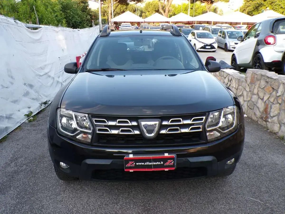 Usata Dacia Duster Lauréate 109 CV (80 kW) 2016 Nero SUV
