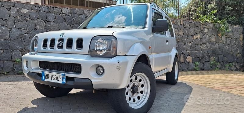 Usata Suzuki Jimny GLX 80 CV (58 kW) 2000 Grigio SUV