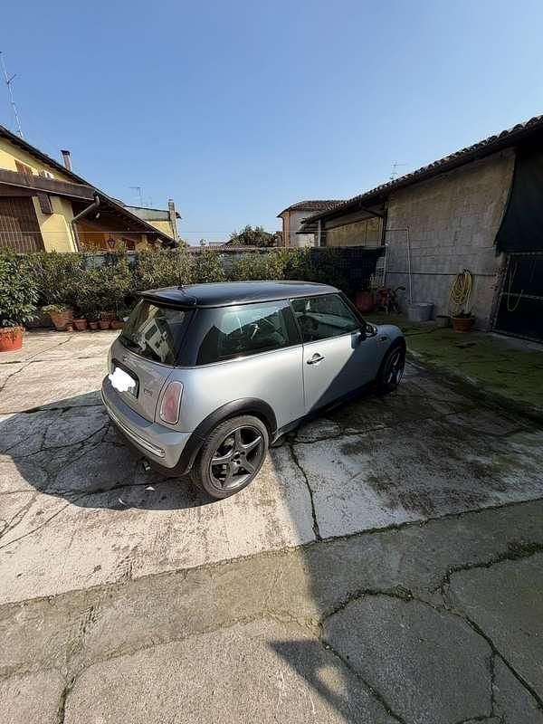 Usata Mini ONE 90 CV (66 kW) 2002 Utilitaria