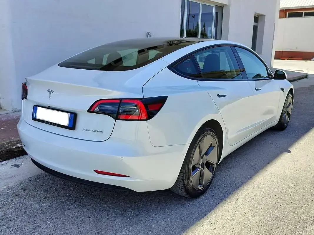 Usata Tesla Model 3 Long Range AWD 152 kW (208 CV) 2021 Bianco Berlina