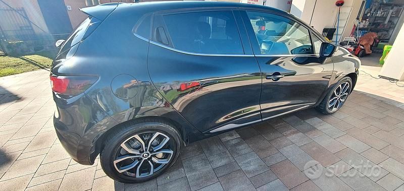 Usata Renault Clio IV 90 CV (66 kW) 2017 Nero Utilitaria