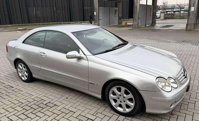 Usado Mercedes CLK270 Avantgarde 170 CV (125 kW) 2004 Other Coupe