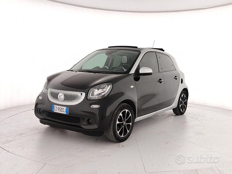 Usata Smart ForFour Passion 70 CV (51 kW) 2015 Nero Utilitaria