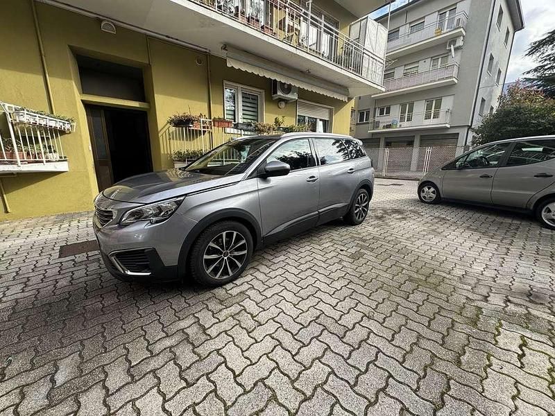 Usata Peugeot 5008 120 CV (88 kW) 2018 SUV