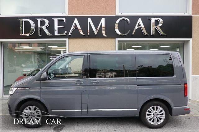Usata VW Multivan Generation Six 150 CV (110 kW) 2022 Grigio Monovolume