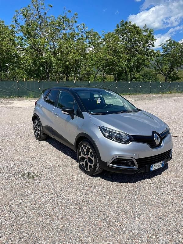 Usata Renault Captur 90 CV (66 kW) 2016 SUV