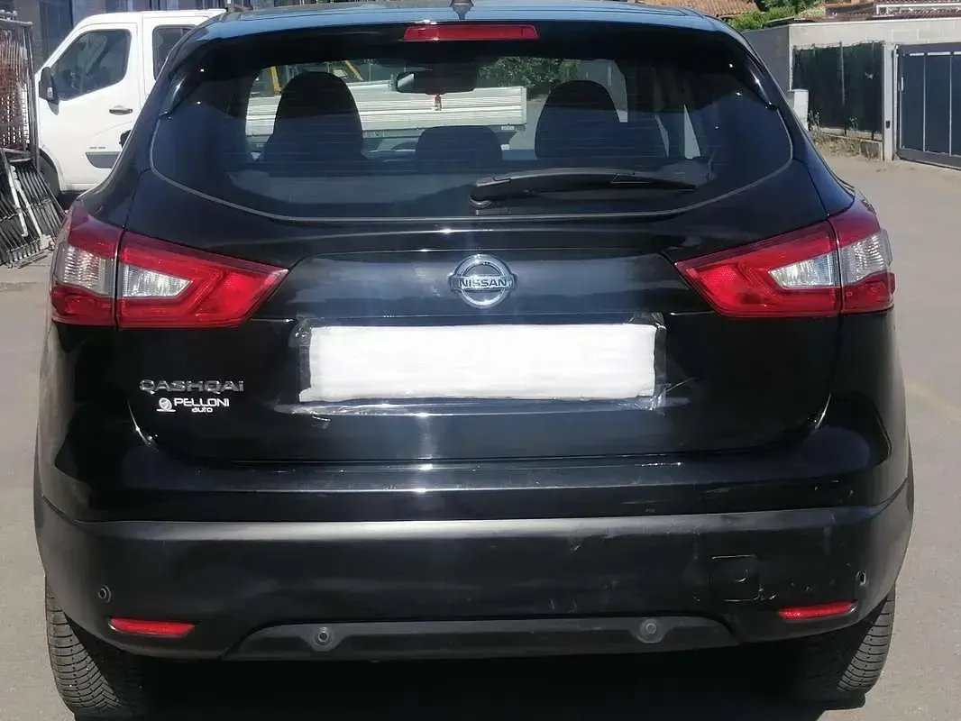 Usata Nissan Qashqai Acenta 131 CV (96 kW) 2016 Nero SUV