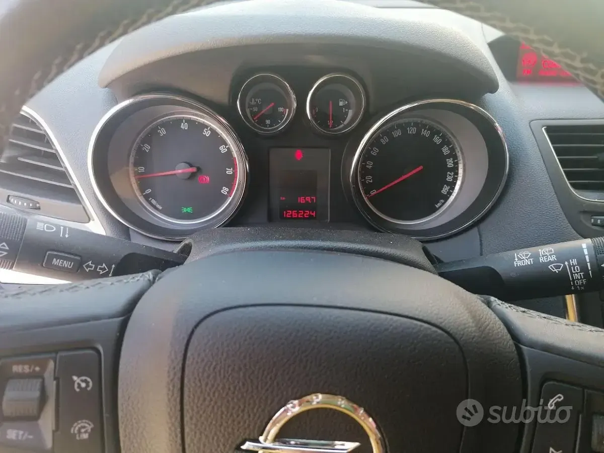 Usata Opel Mokka 140 CV (102 kW) 2015 Bianco SUV