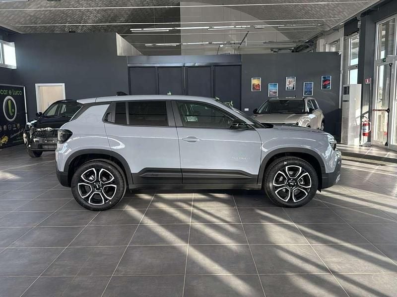 Nuova Jeep Avenger Summit 109 CV (80 kW) 2025 Grigio SUV