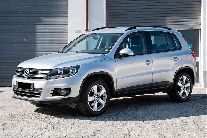 Usata VW Tiguan 140 CV (102 kW) 2012 Grigio SUV