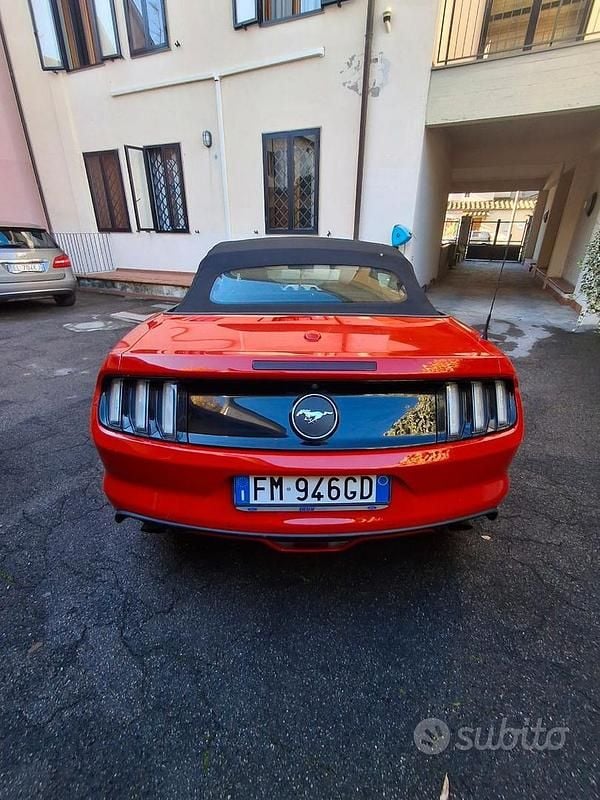 Usata Ford Mustang 317 CV (233 kW) 2017 Rosso Coupé